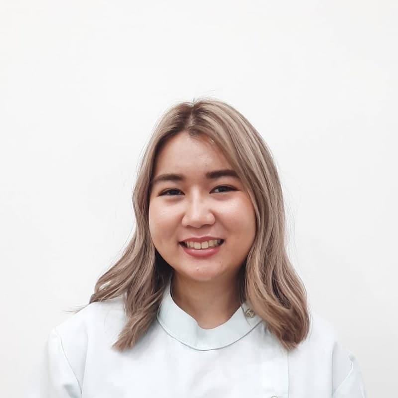 Dr. Boonyaporn — ทพญ.บุญญพร โรจน์รุ่งศศิธร